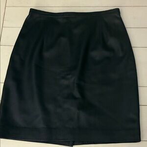 Oscar de LaRenta leather skirt. Size X-S